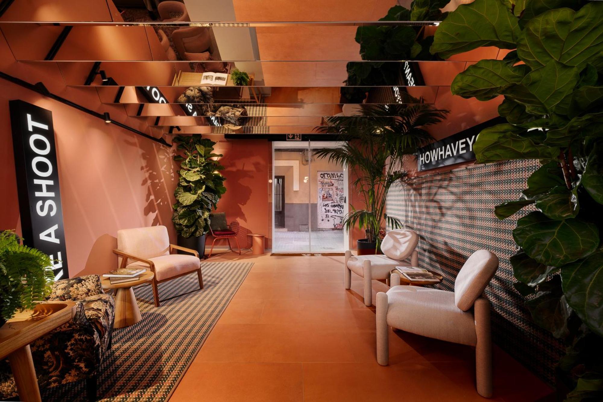 Coeo Hernan Ruiz Rooftop Pool Hostel Малага Екстериор снимка