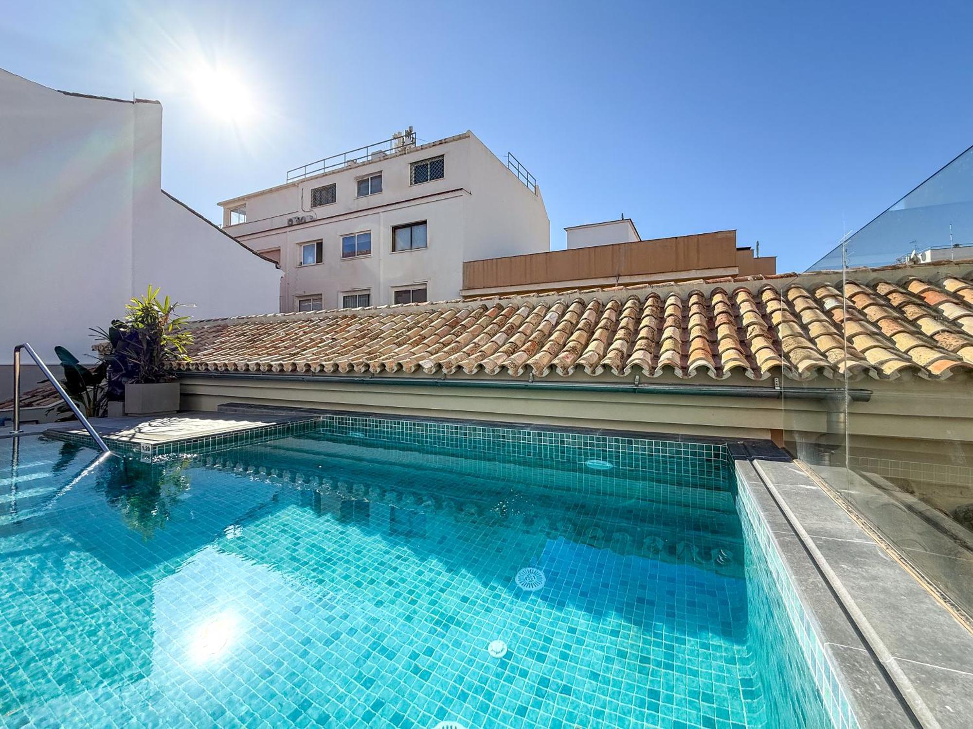 Coeo Hernan Ruiz Rooftop Pool Hostel Малага Екстериор снимка